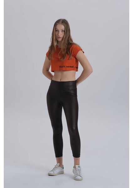 Kiremit Kadın Yan Baskı Detay Crop T-Shirt modelleri
