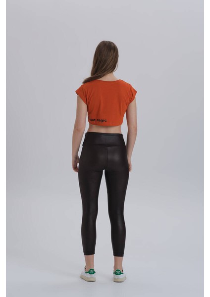 Kiremit Kadın Yan Baskı Detay Crop T-Shirt fırsatları