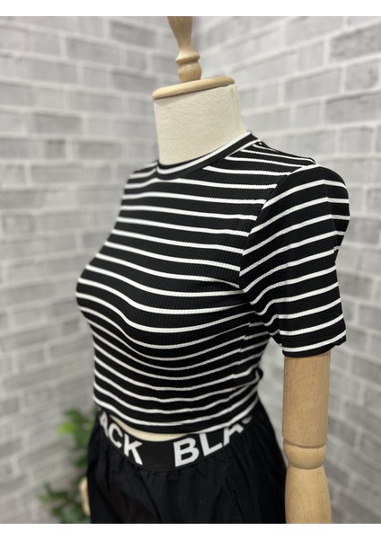 Cof Butik Çizgi Desenli Crop Siyah