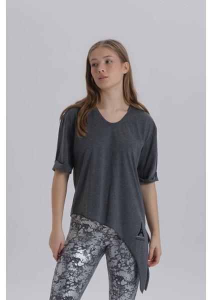 Antrasit Kadın Eiffel Baskı Detay Asimetrik Kesim T-Shirt