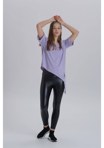 Lila Kadın Eiffel Baskı Detay Asimetrik Kesim T-Shirt fırsatları