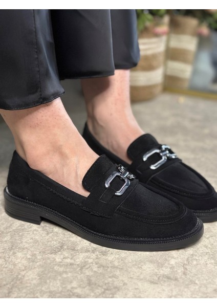 Günlük Kadın Loafer Klasik Alçak Topuklu Desenli Taban Zincirli Oval Burunlu Makosen Ayakkabı 100 fiyatları