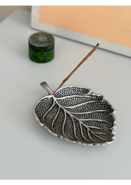 Yaprak Şeklinde Metal Tütsülük Büyük Boy fiyatları