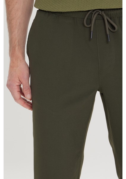 Erkek Haki Slim Fit Rahat Kesim Beli Bağlamalı Yan Cepli Jogger Pantolon