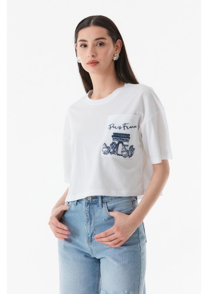 Nakışlı Cepli Crop T-Shirt