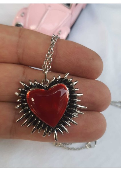 Kırmızı Mineli Thorn Heart Kolye