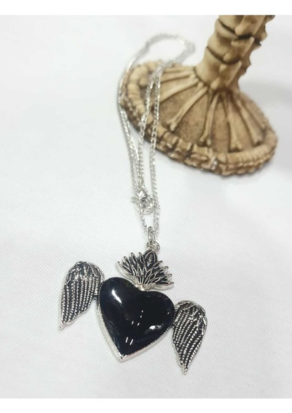 Black Heart Feathers Kolye