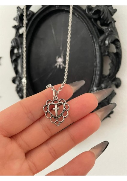 Gothic Cross Heart Kolye