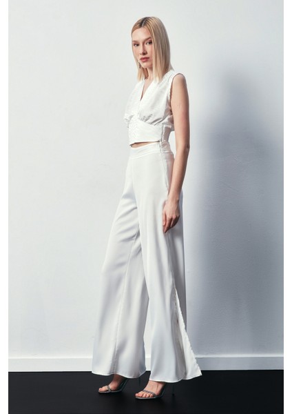 Kruvaze Desenli Saten Bluz - Ekru indirimleri