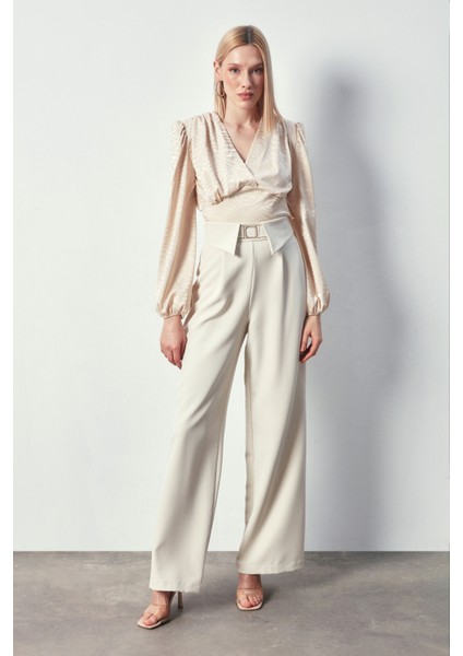 Desenli Kruvaze Saten Bluz - Bej fırsatları