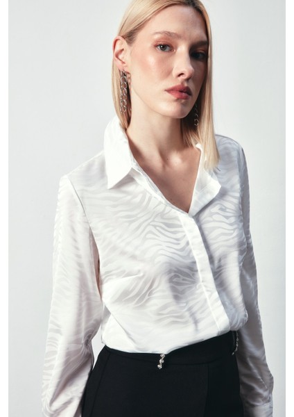 Desenli Düz Klasik Gömlek - Ekru fırsatları