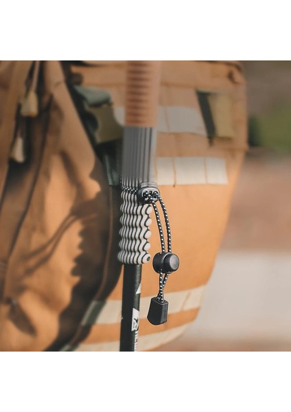 1 Adet Tarzı M Sırt Çantası Baston Tutucu Elastik Halat Trekking Yürüyüş Direği Sabitleme Kravat Kablosu Açık Kamp Yürüyüş Ekipmanı (Yurt Dışından) fırsatları