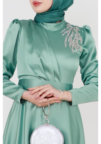 Önü Taş Baskılı Saten Abiye-Mint Yeşili fırsatları