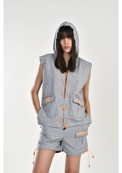 Gri Çapraz Bağcık Detaylı Kapüşonlu Şortlu Takım indirimleri