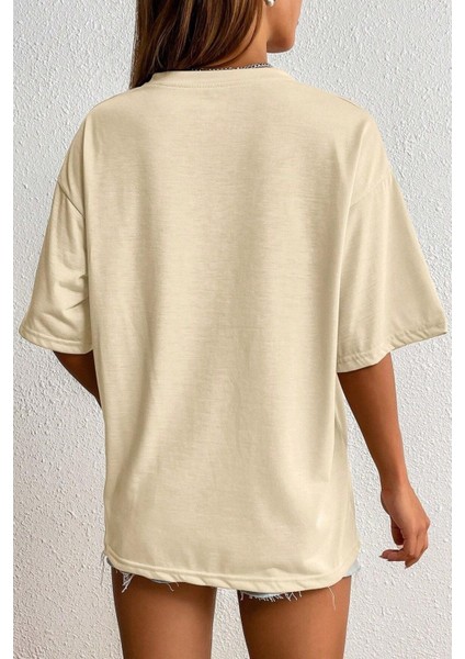 Kadın Bej Mountains Baskılı Oversize T-Shirt modelleri