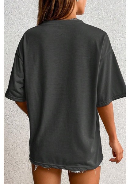 Kadın Füme Mountains Baskılı Oversize T-Shirt modelleri