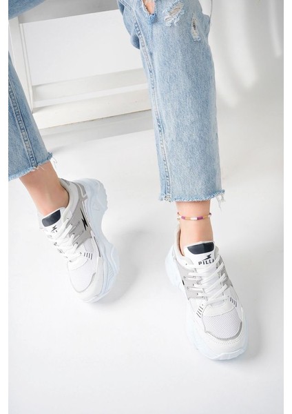 Siyah Kadın Yüksek Taban Şık Sneaker Ayakkabı