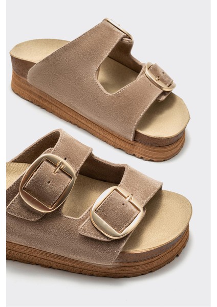 Bej Deri Kadın Terlik modelleri