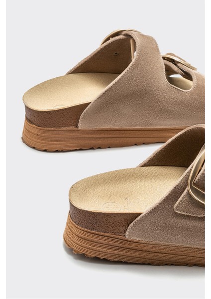 Bej Deri Kadın Terlik fırsatları