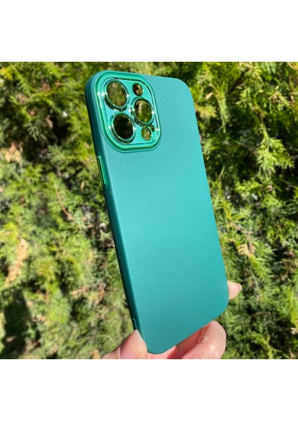 iPhone 13 Pro Max Koyu Yeşil Metal Kamera Korumalı Silikon Kılıf