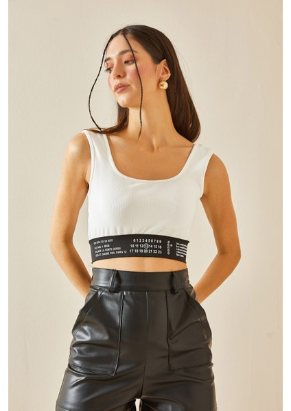 Beyaz U Yaka Lastikli Crop Bluz 5YXK2-48381-01 modelleri