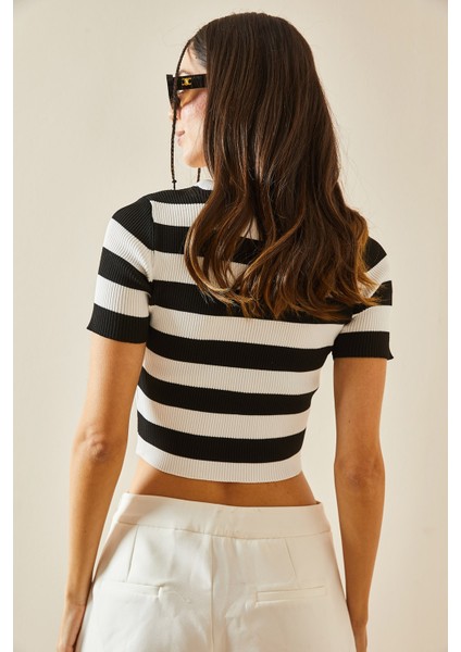 Beyaz Bisiklet Yaka Çizgili Triko Crop Bluz 5YXK2-48371-01 indirimleri