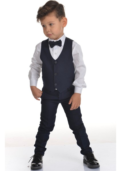 Lacivert Yelekli Papyonlu Erkek Çocuk Takım Elbise indirimleri