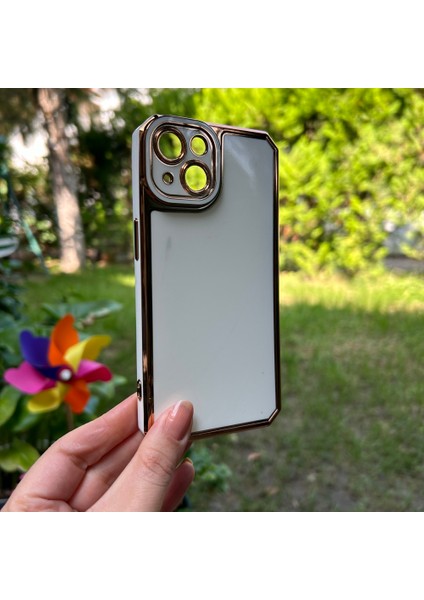 Apple iPhone 14 Kamera Korumalı Altın Renkli Beyaz Silikon Kılıf