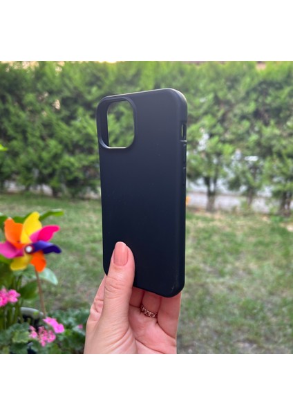 Apple iPhone 13 Mini Siyah Yumuşak Silikon Kılıf