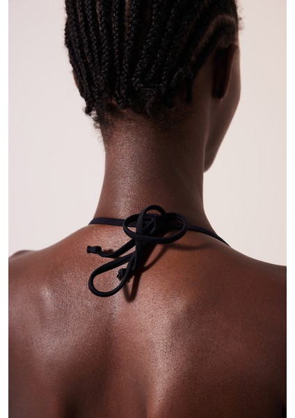 Basic Triangle Siyah Bikini Üstü fırsatları