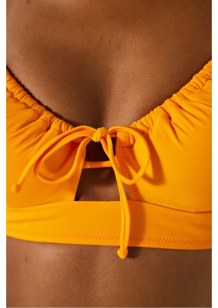 Basic Front Opening Turuncu Bikini Üstü