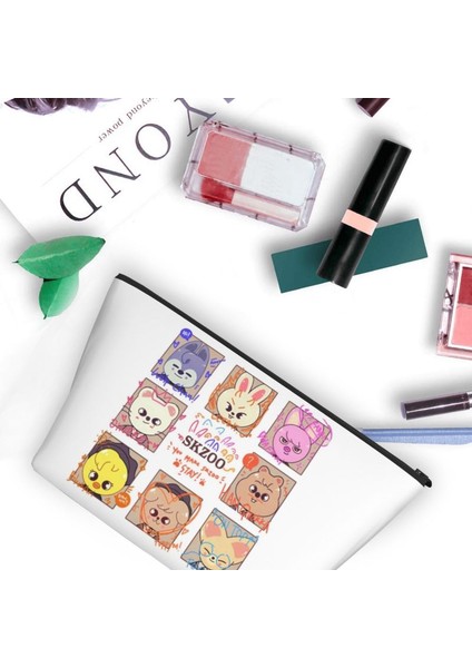 No.20 Tarzı 28X18X5CM Yıldızlı Çocuklar Skzoo Kozmetik Çantaları Kadınlar Için Su Geçirmez Makyaj Çantası Çift Taraflı Baskı Kalem Kutusu Erkek Kız Kore Tarzı Pantolon (Yurt Dışından) indirimleri