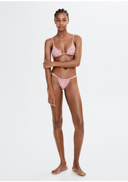 Çiçekli bikini altı