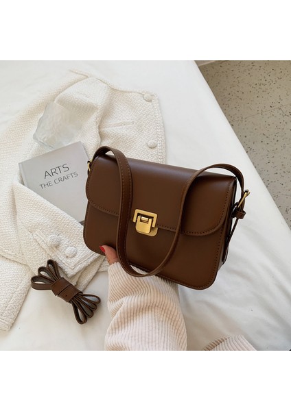 Kadın Çantaları 2023 Yeni Trendy Moda Basit Messenger Çanta Retro Batı Tarzı Tek Omuz Küçük Kare Çanta (Yurt Dışından)