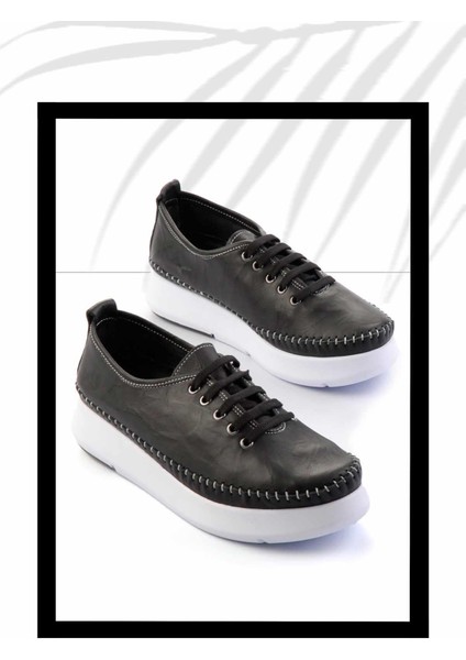 Siyah Deri Kadın Casual Ayakkabı K01908005203