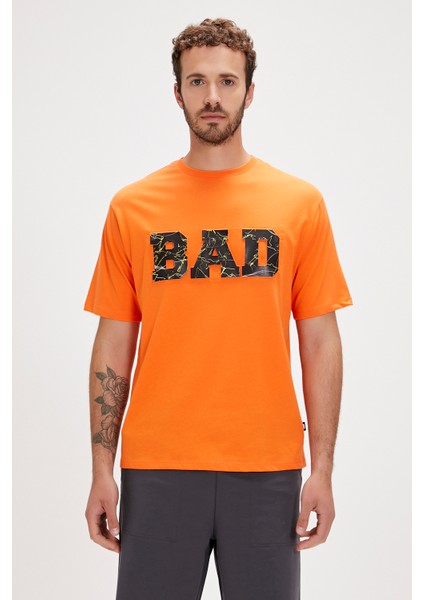 Levin Turuncu Baskılı Oversize Erkek Tişört fiyatları