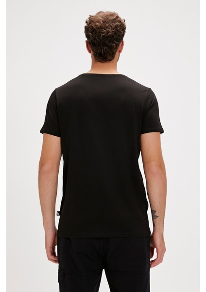 Spark Siyah Baskılı Erkek Tişört indirimleri
