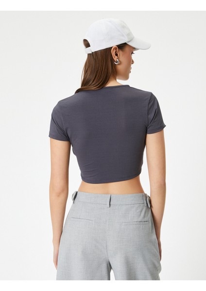 Soyut Desenli Crop Tişört Kısa Kollu Bisiklet Yaka Slim Fit fırsatları