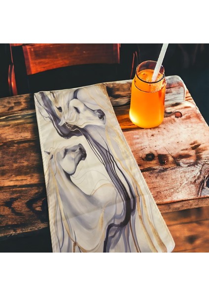 Günlük Kullanım At Tablo Runner