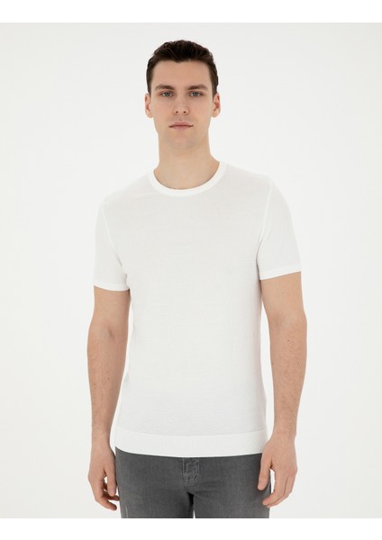 Erkek Beyaz Slim Fit Bisiklet Yaka Triko Tişört 50287450-VR013 modelleri