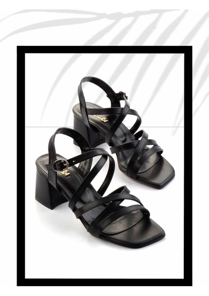 Siyah Kadın Klasik Topuklu Ayakkabı K05233007709