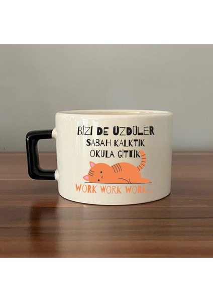Bizi De Üzdüler Turuncu Kedi Baskılı Siyah Kulplu C Fincan