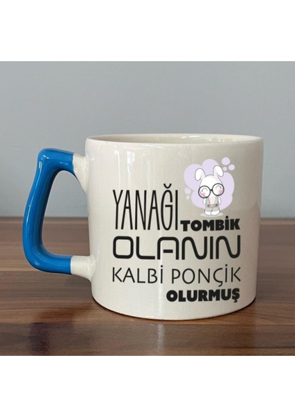 Yanağı Tombik Olanın Baskılı Mavi Kulplu D Kupa