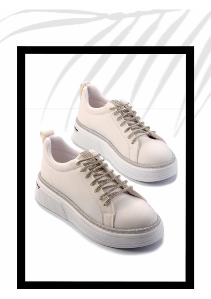 Beyaz Kadın Sneaker K01377023709