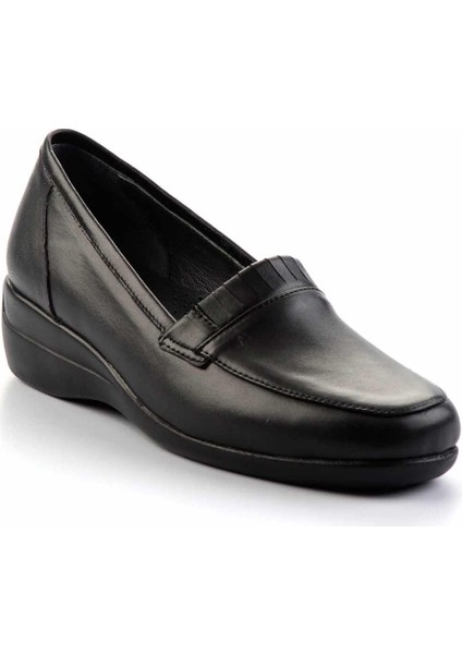 Siyah Hakiki Deri Kadın Klasik Ayakkabı K01531123403 fiyatları