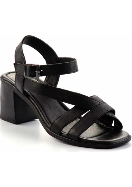 Siyah Hakiki Deri Kadın Klasik Topuklu Ayakkabı K05357024103 fiyatları