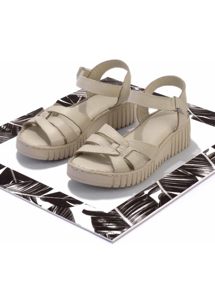 Bej Hakiki Deri Kadın Sandalet K05763092603