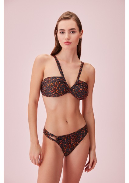 Detaylı Straplez Bikini Üst