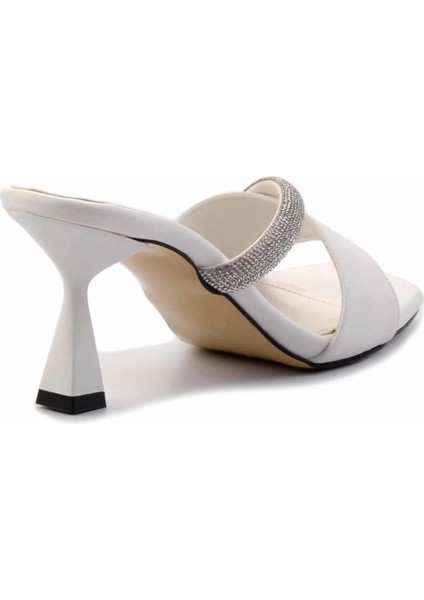 Beyaz Kadın Terlik K04477055009 modelleri