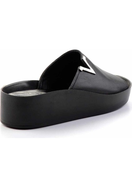 Siyah Hakiki Deri Kadın Terlik K04331111103 modelleri